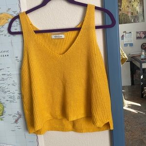 Abbeline yellow knit tanktop